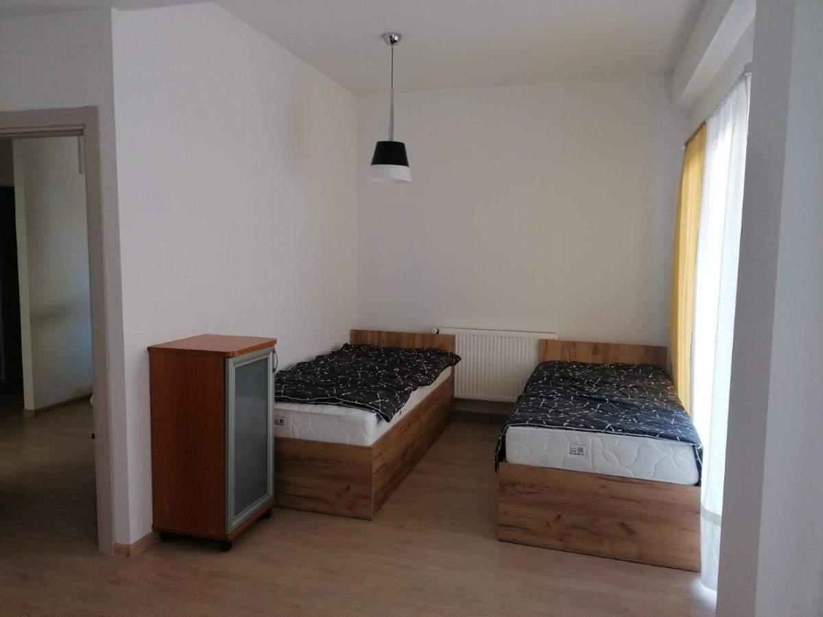 Hostel Denica Скопье Экстерьер фото