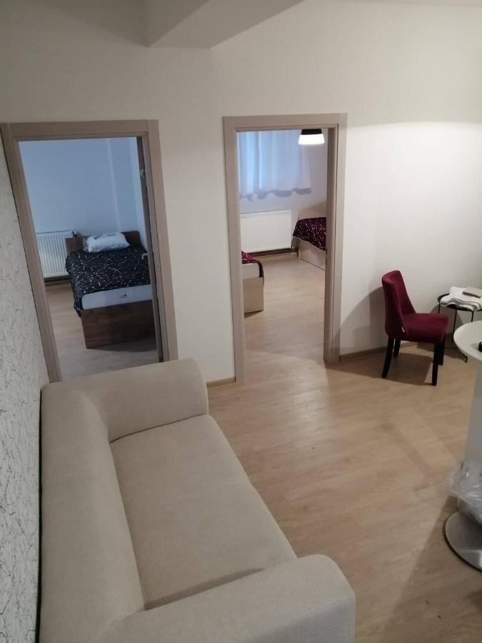 Hostel Denica Скопье Экстерьер фото