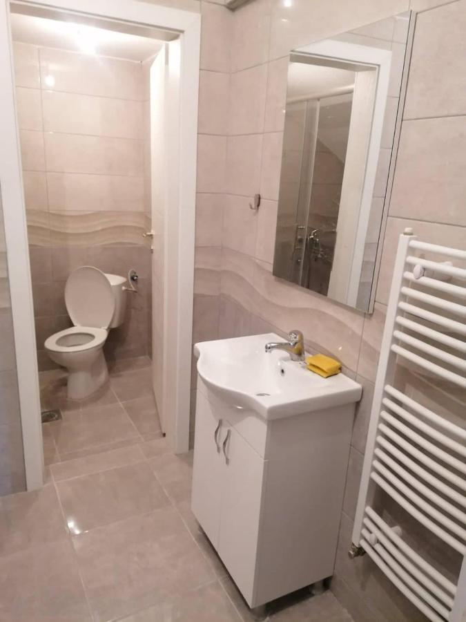Hostel Denica Скопье Экстерьер фото