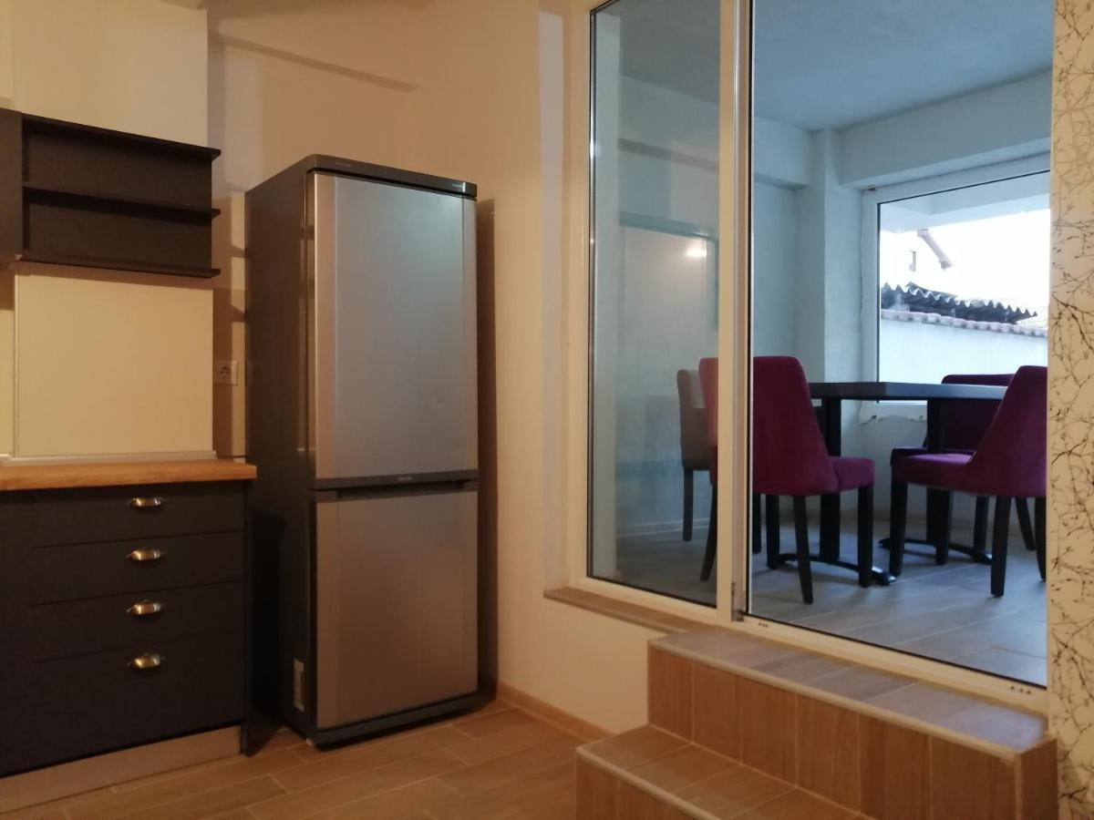 Hostel Denica Скопье Экстерьер фото